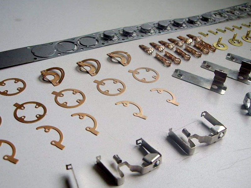 五金加工好不好學?還是非常快的!